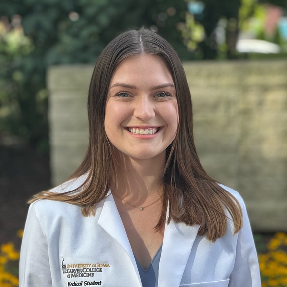 Meet your Posher, Abby - Picture 3 of 3